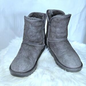 Women's Gray Shearling Boots